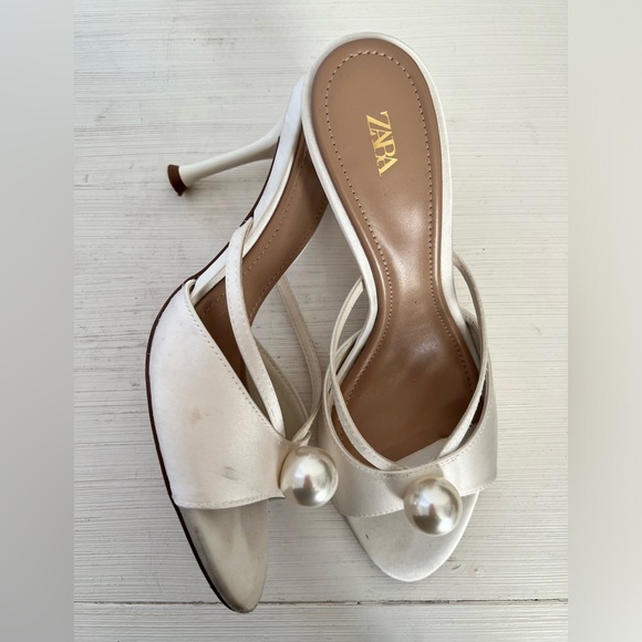 ZARA beautiful satin heels sandals - Picture 5 of 5